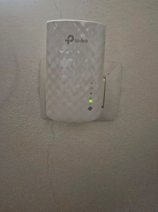 TP-Link AC750 Wi-Fi Range Extender RE200
