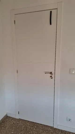 Puerta blanca