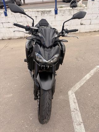 Kawasaki Z900 Negra