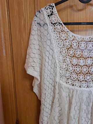 Blusa blanca de encaje