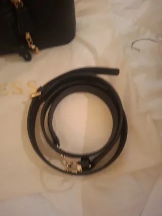 Bolso Guess Negro Mano y Hombro