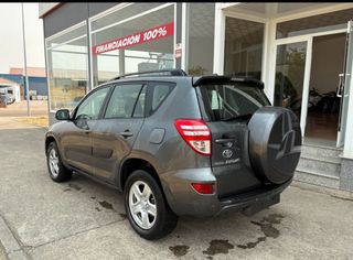 Toyota RAV4 2010