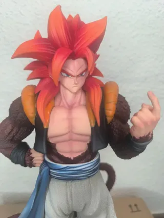 Figura Gogeta SSJ4 31cm