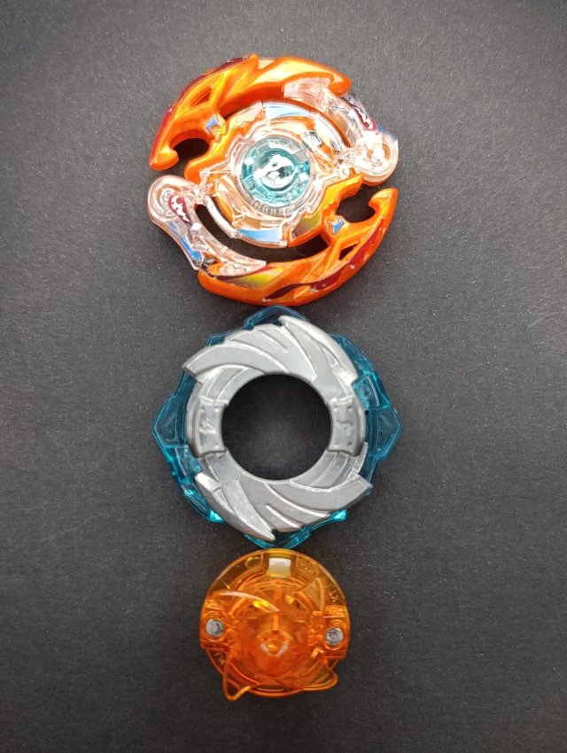 Beyblade Burst Ragnaruk + Lanzador Takara Tomy