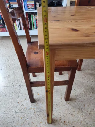 Mesa de comedor de madera maciza