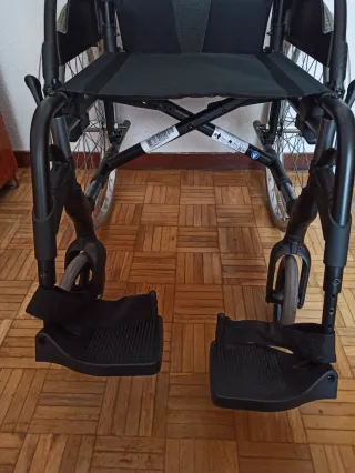 Silla de ruedas plegable Sunrise Medical