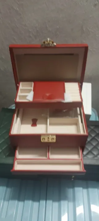 Portagioie grande rosso