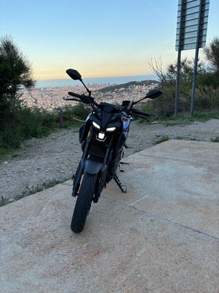 Yamaha MT-125 Negra y Azul
