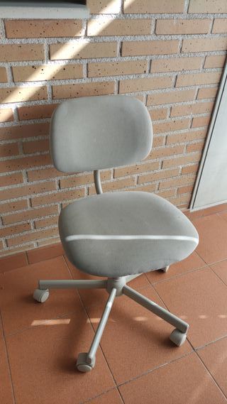 Silla de escritorio gris