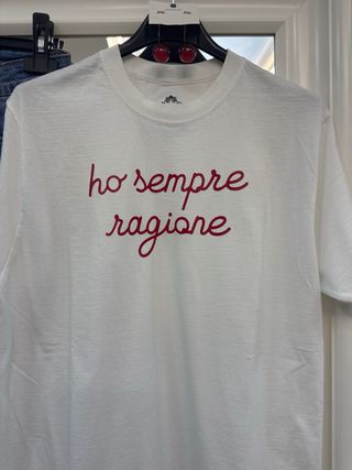 Completo Jeans e T-shirt con Orecchini