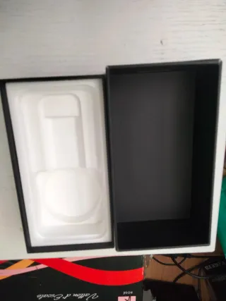 Caja vacia iPhone 7 Jet Black 128 GB