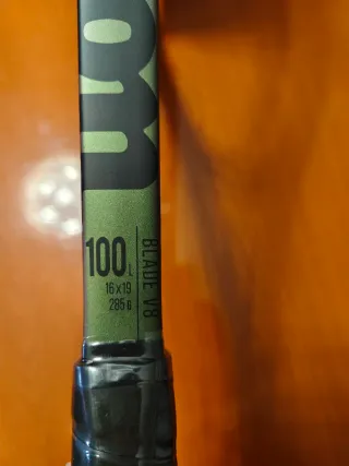 Raqueta Wilson Blade 100L v8.0