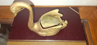 Cisne de bronce vintage