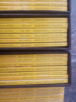 Lote 64revistas National Geographic oct97-2002.
