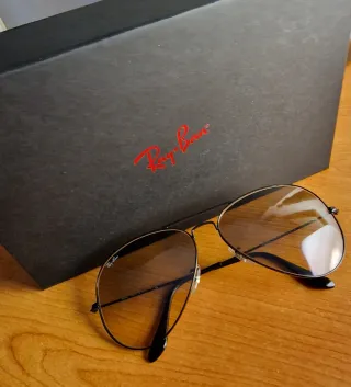 Occhiali da sole Ray-Ban Aviator neri