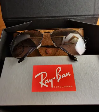 Occhiali da sole Ray-Ban Aviator neri