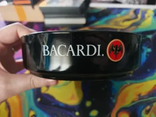 Cenicero Bacardi Negro