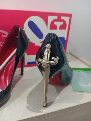 Zapatos Stilettos, tacon alto Talla 35