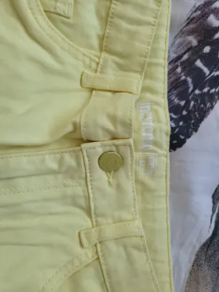 Pantalón corto vaquero amarillo