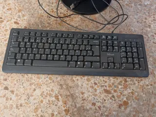 Pantalla AOC con teclado
