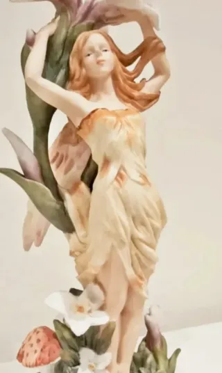 Hada 28cm porcelana mate