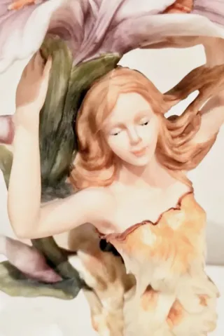 Hada 28cm porcelana mate
