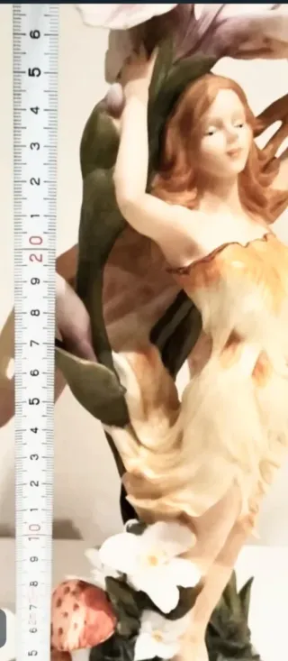 Hada 28cm porcelana mate