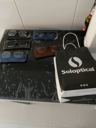 5 Gafas Presbicia Graduación +1, con su funda.