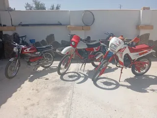 Ciclomotor Enduro Rojo y Blanco