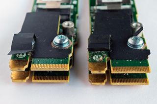 LOTE DE 2 PLACAS DE BAYONETA SERVIDOR HP