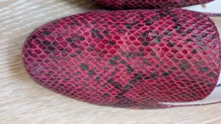 Zapatos planos Zara piel serpiente burdeos 38