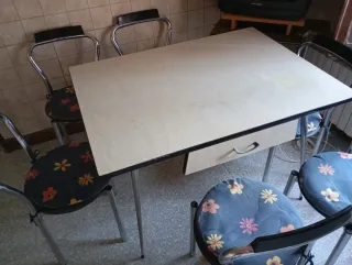 Mesa de cocina y 6 sillas