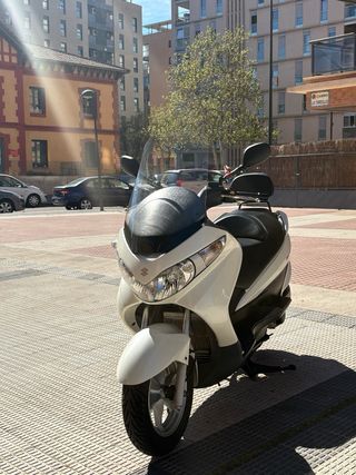 Moto 125cc Suzuki Burgman