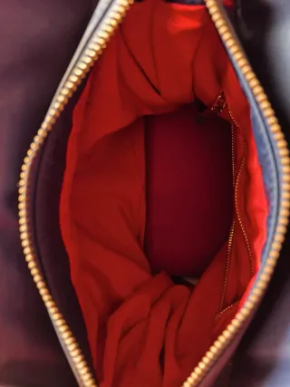 Bolso Purificación García azul y rojo