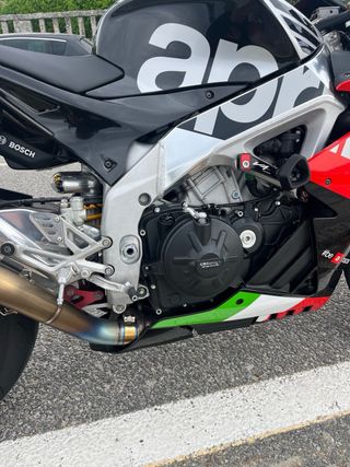 Aprilia RSV4 RF 2019