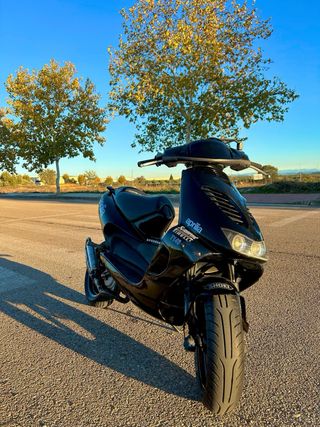 Aprilia SR 50 Scooter Negro