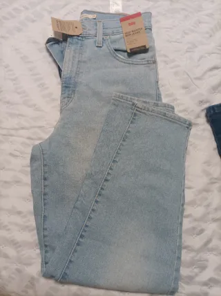 Pantalón Levi's Mom Jeans Talla 26