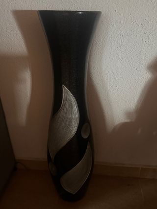 Jarrón Decorativo Negro y Plateado