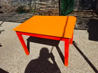 Mesa infantil naranja