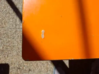 Mesa infantil naranja
