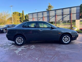 Alfa Romeo 156 2.0 2001 con Pegatina