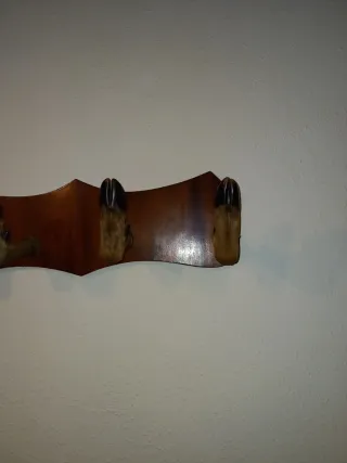 Perchero de madera antiguo