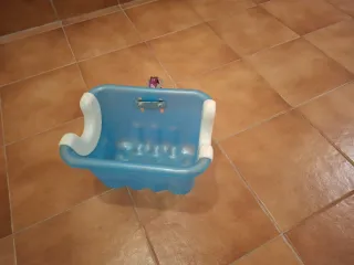 Cesta azul para bici de niño
