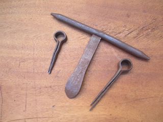 Cerrojo antiguo de forja centenaria, 20.5 cm.