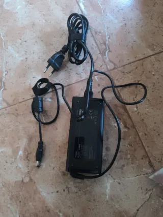 Cargador Hama 15V/19V