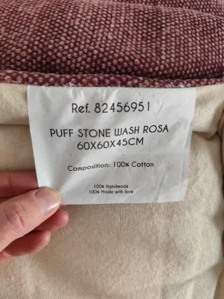 Puff de tela  + soporte de madera con ruedas.