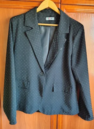 Chaqueta negra con brillo Talla XL