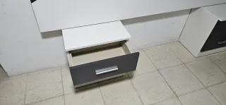 Mesitas de noche y cabecero moderno