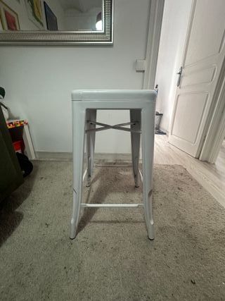 Banqueta de acero blanca
