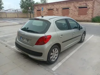 Peugeot 207 2007